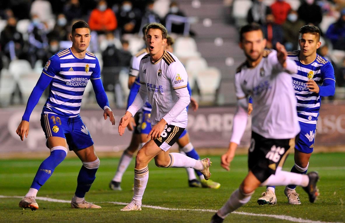 Fotos: El Burgos CF se hace con un nuevo derbi