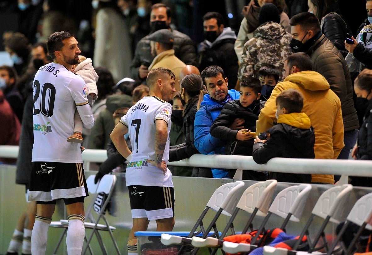 Fotos: El Burgos CF se hace con un nuevo derbi