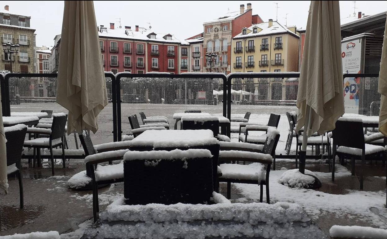 Imagen de archivo de la última nevada en Burgos en 2021.