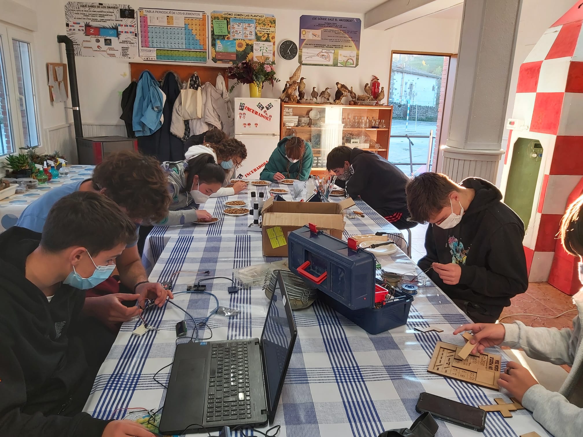 Fotos: Espiciencia engancha a la ciencia y la tecnología a los niños de Las Merindades