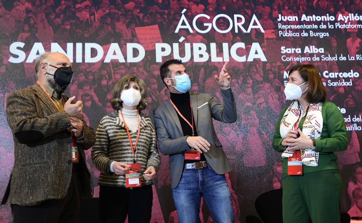 Luis Tudanca, junto a Juan Antonio Ayllón, María Luisa Carcedo y Sara Alba. 