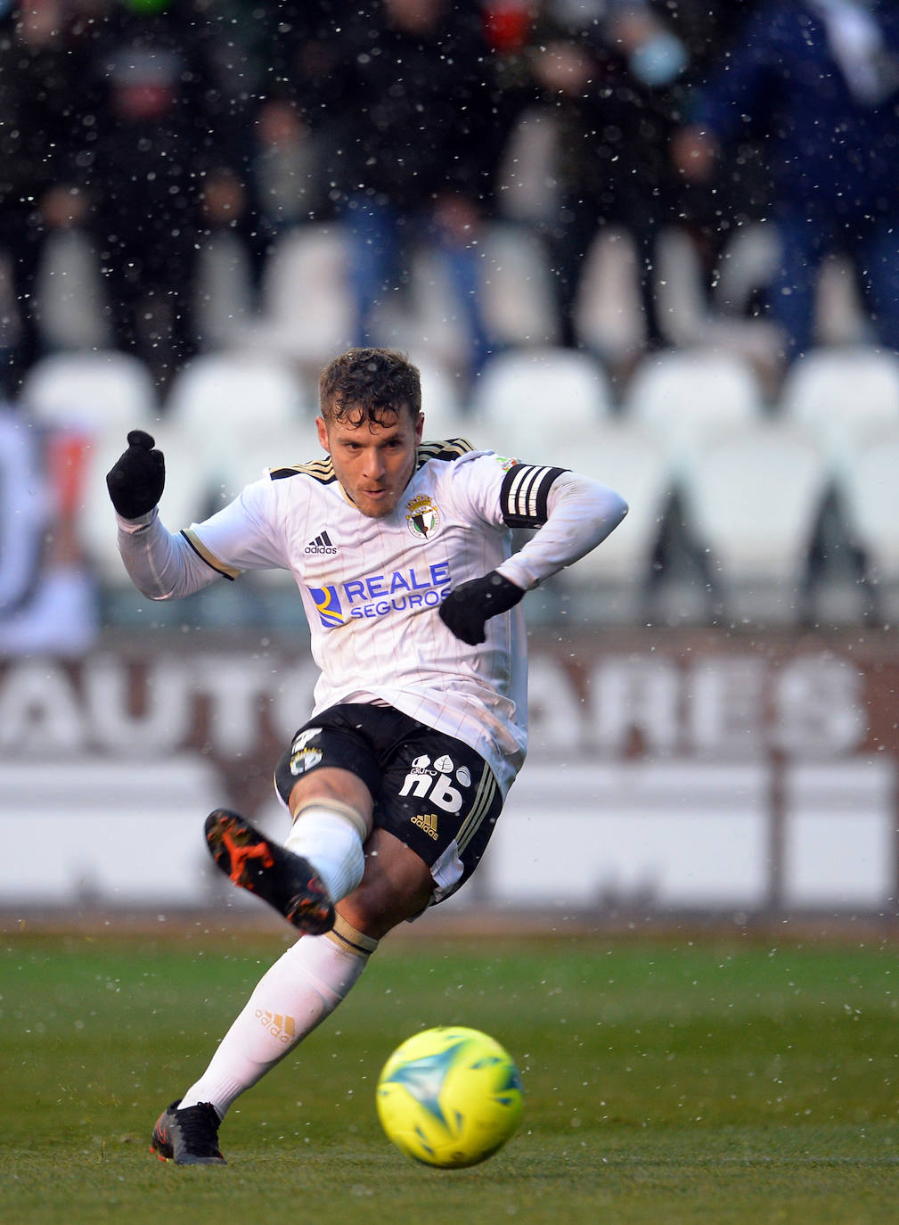 Victoria del Burgos CF ante el Málaga en El Plantío.