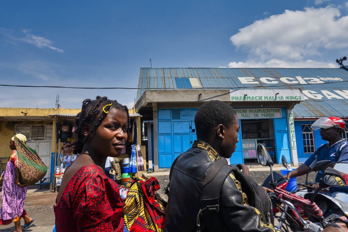 Las motocicletas invaden la circulación en Goma (Congo)