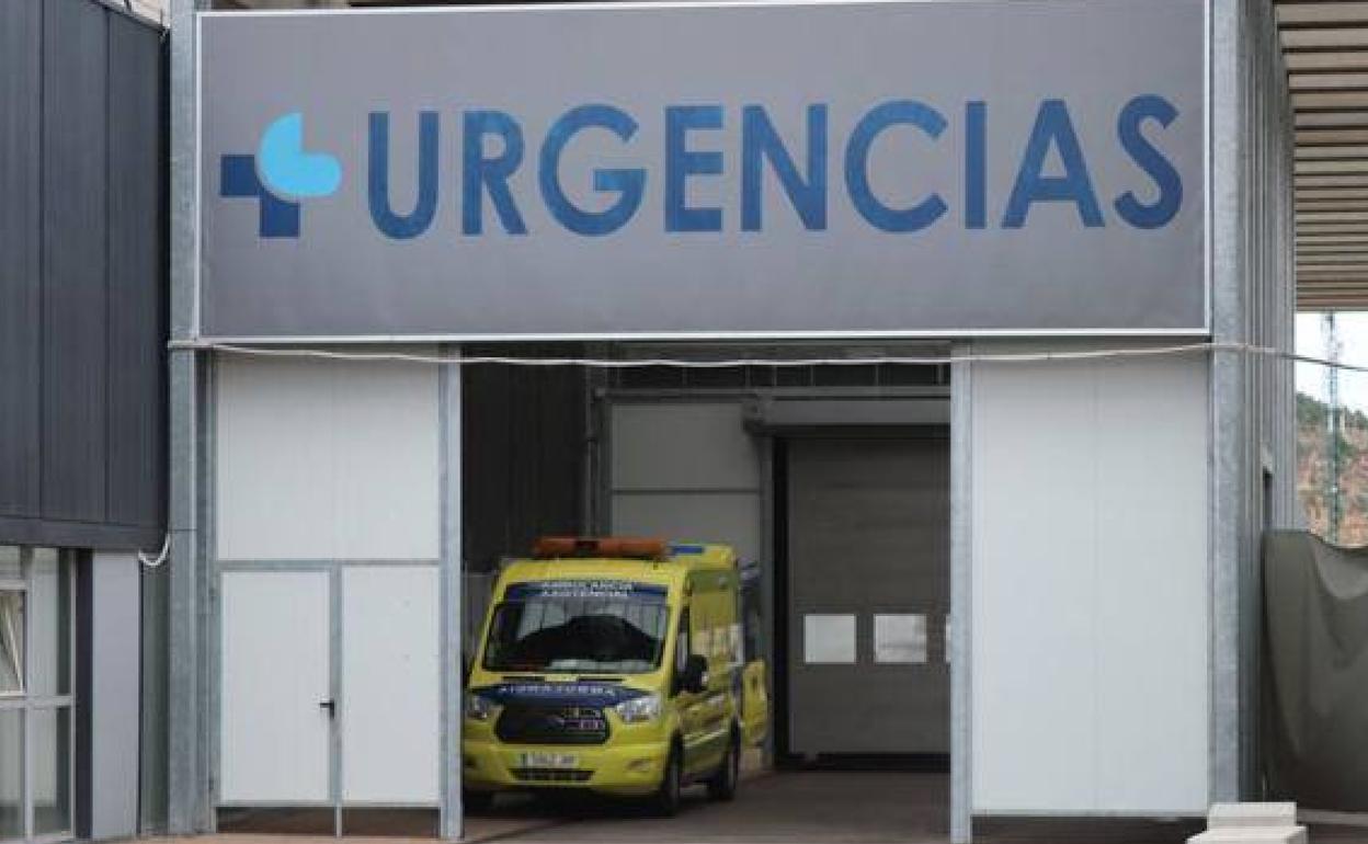 Los acompañantes sólo podrán entrar con los pacientes de Urgencias en caso de ser extremadamente necesario. 