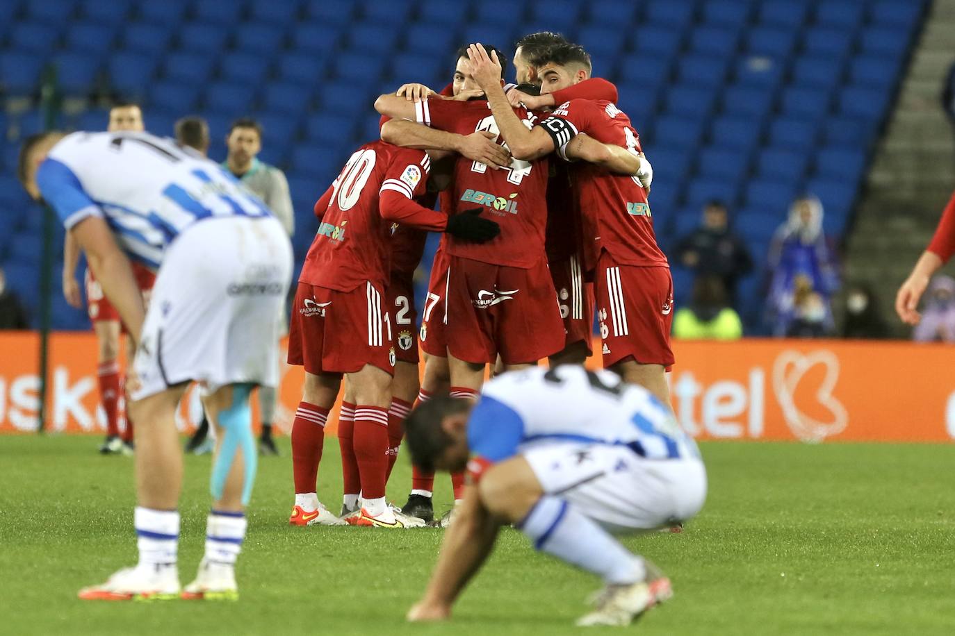 El Burgos CF celebra la victoria. 