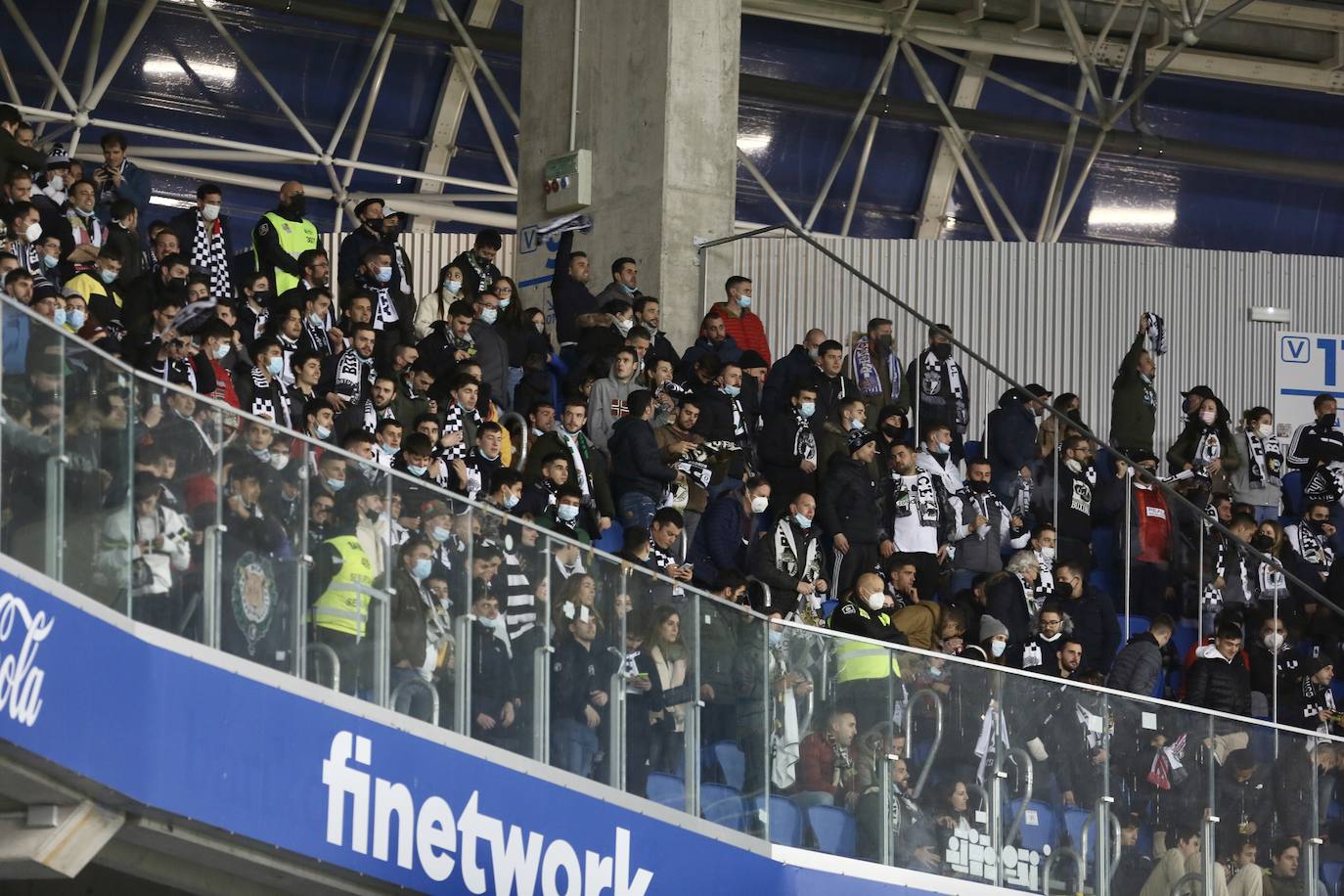 El Burgos CF celebra la victoria. 