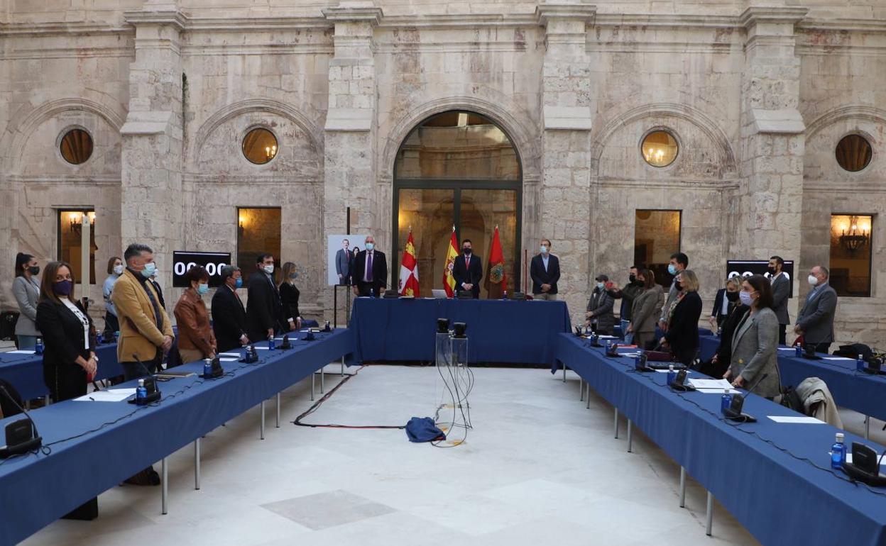 El Ayuntamiento de Burgos ha celebrado Pleno extraordinario.