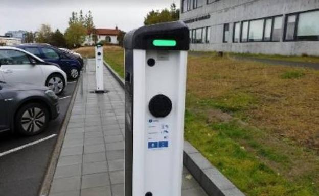 Andando Burgos pide que no se ubiquen en las aceras los puntos de recarga de los coches eléctricos