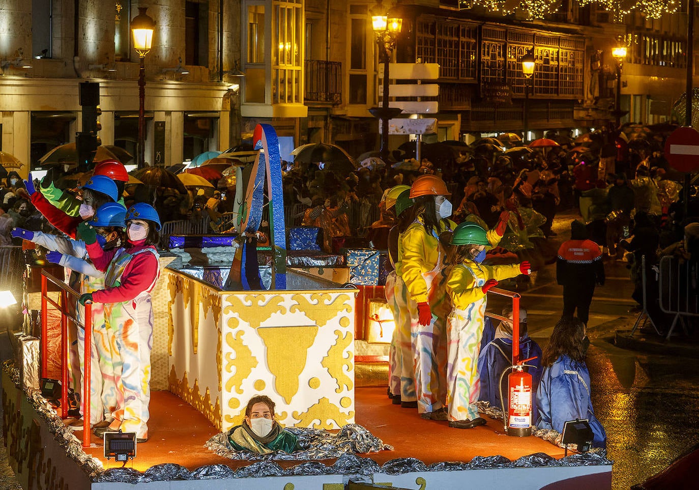 Fotos: Ilusión, frío y mascarillas para recibir a los Reyes Magos