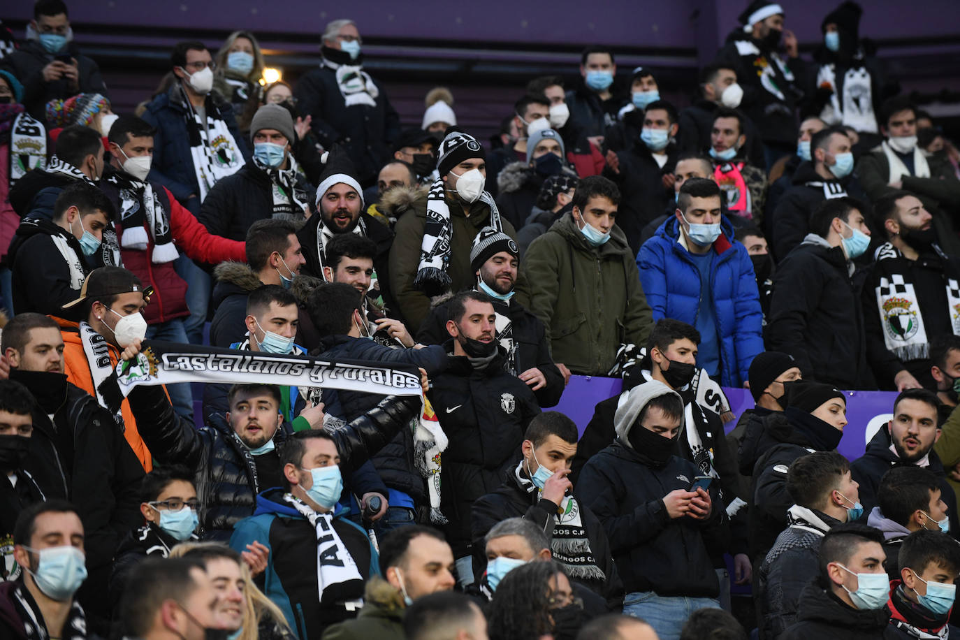 Centenares de aficionados del Burgos CF se hicieron notar en Valladolid.