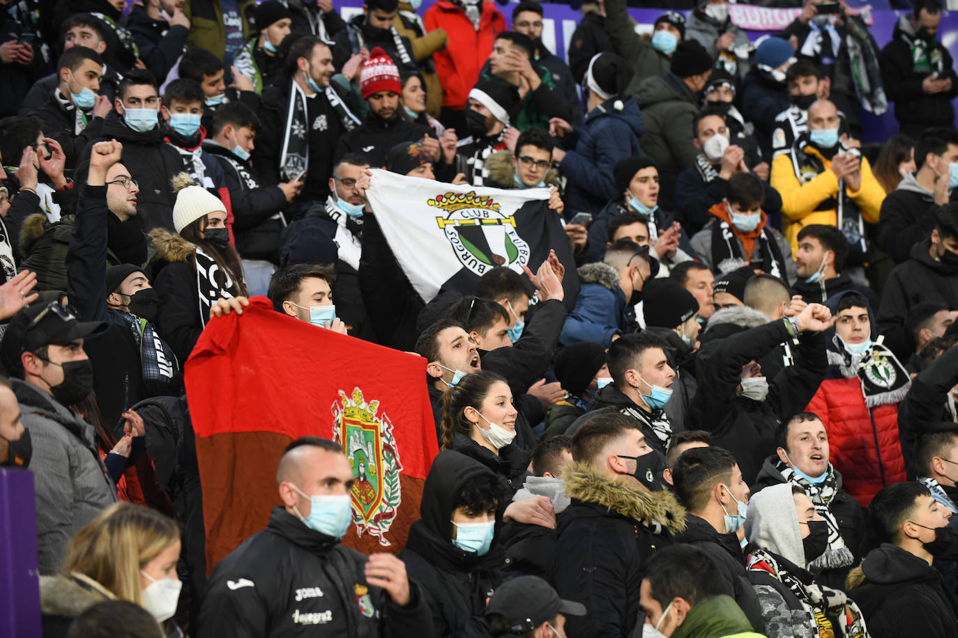 Centenares de aficionados del Burgos CF se hicieron notar en Valladolid.
