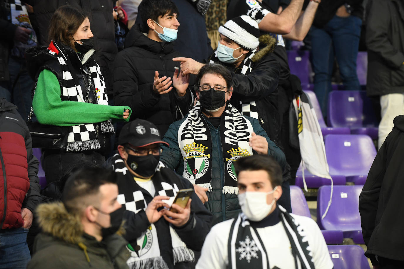 Centenares de aficionados del Burgos CF se hicieron notar en Valladolid.