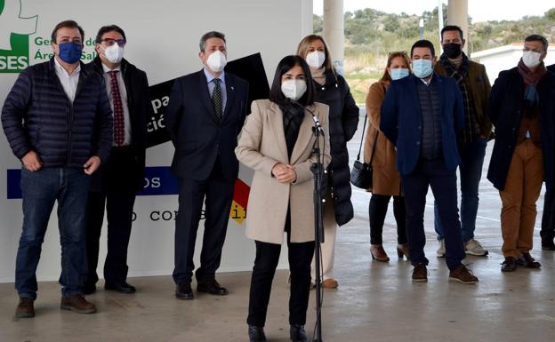 La ministra de Sanidad, Carolina Darias, este sábado ante los medios en Plasencia