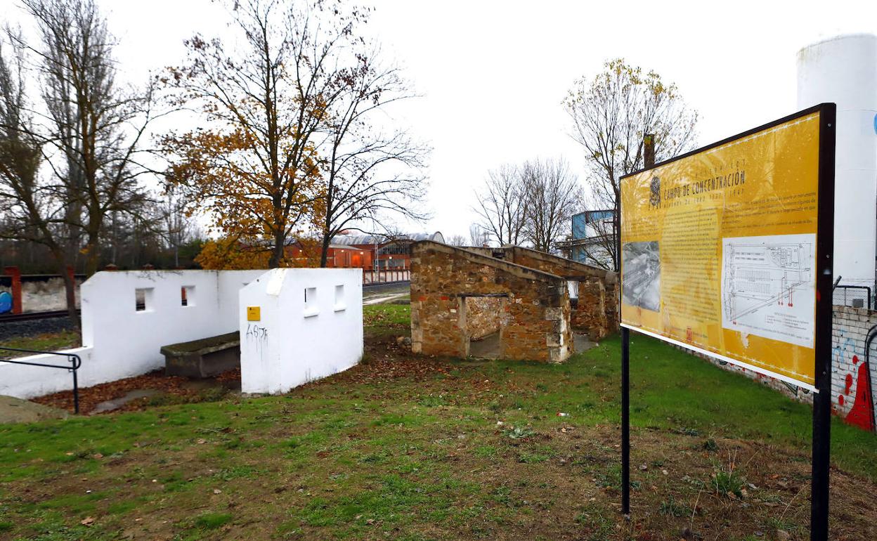 Quedan pocos restos del campo de concentración, pero están protegidos y son visitables.