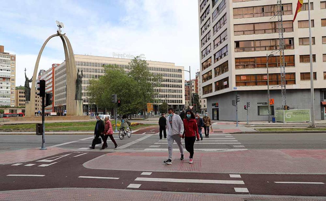 El nuevo carril bici tendrá que conectar con la Avenida de la Paz.