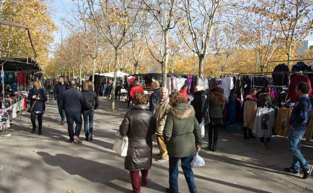 Niño afirma que es «inviable» mantener el mercadillo textil en la Avenida de Castilla y León