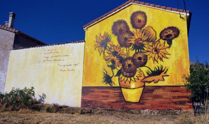 Mural dedicado al escritor Alberto Méndez.