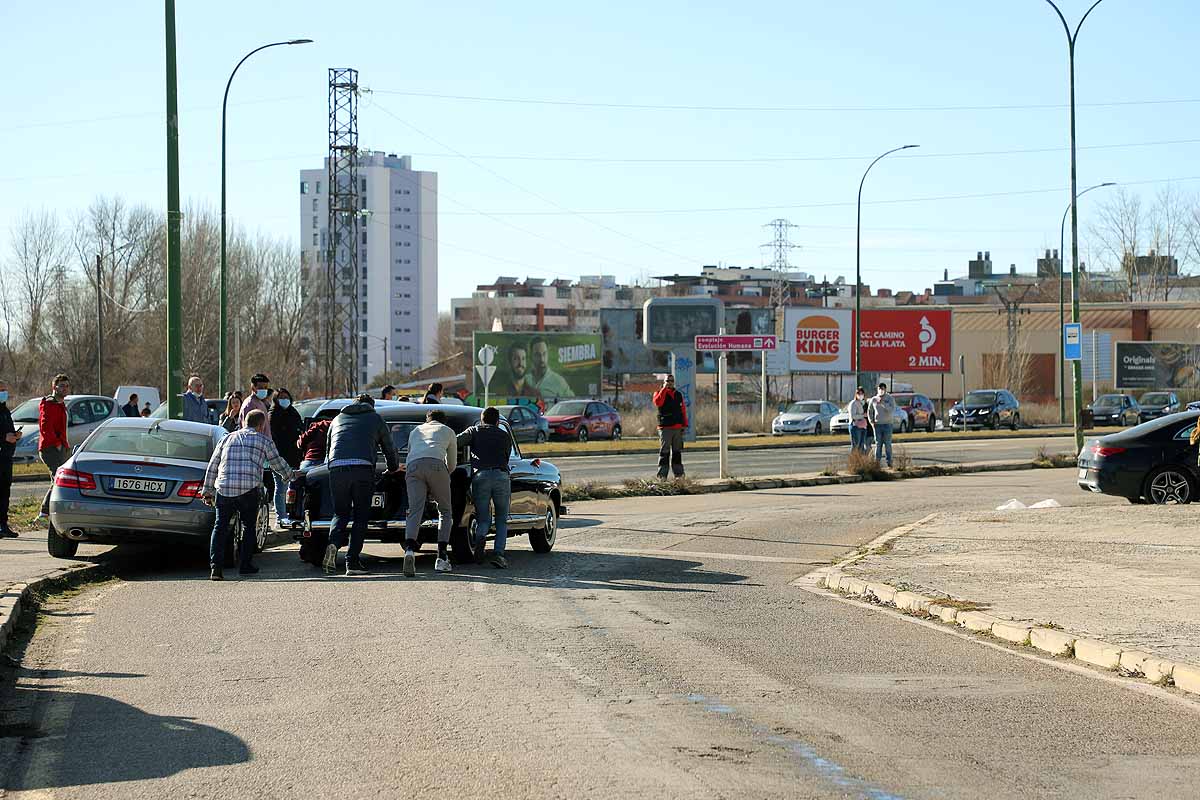 Fotos: Incendio en el concesionario Mercedes Benz-Ureta Motor de Burgos