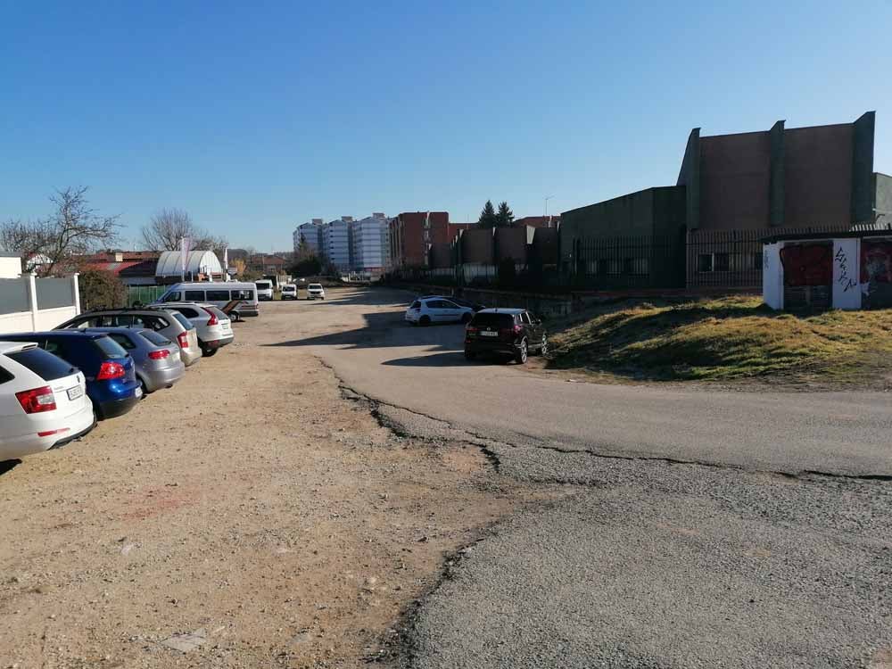 Fotos: Los vecinos de la Barriada de los Ríos reivindican mejoras para este barrio de Burgos