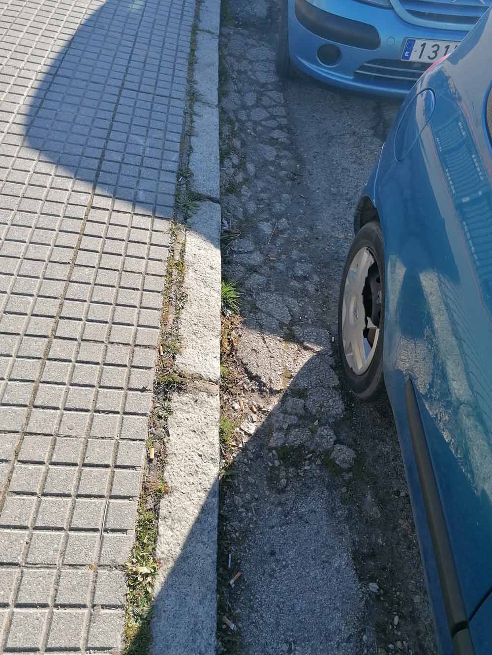 Fotos: Los vecinos de la Barriada de los Ríos reivindican mejoras para este barrio de Burgos