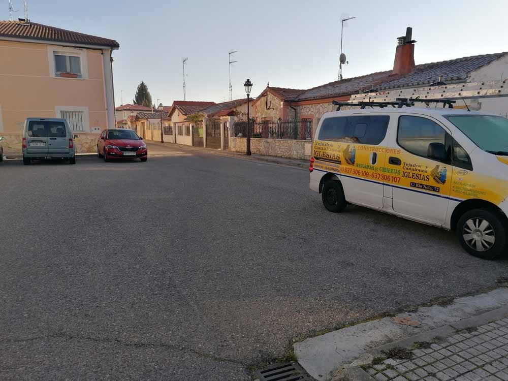 Fotos: Los vecinos de la Barriada de los Ríos reivindican mejoras para este barrio de Burgos