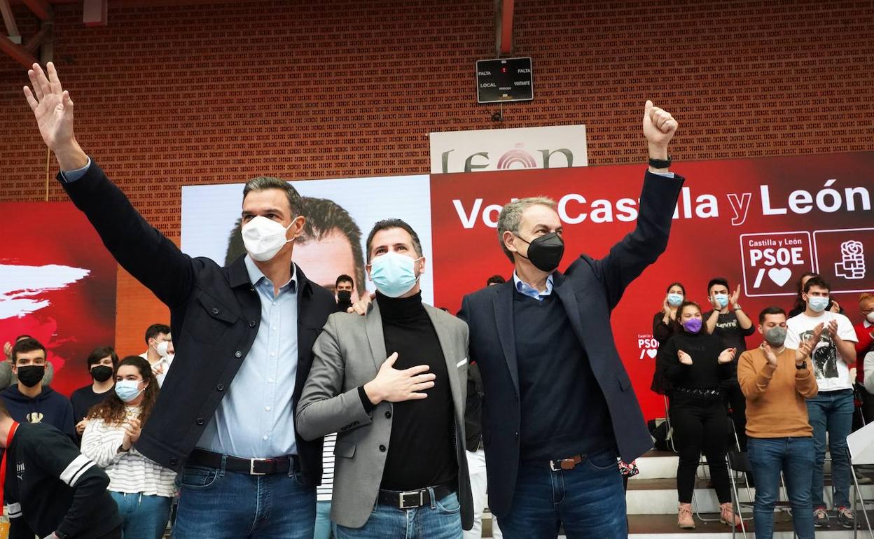 Pedro Sánchez, Luis Tudanca y José Luis Rodríguez Zapatero, en un acto en León. 