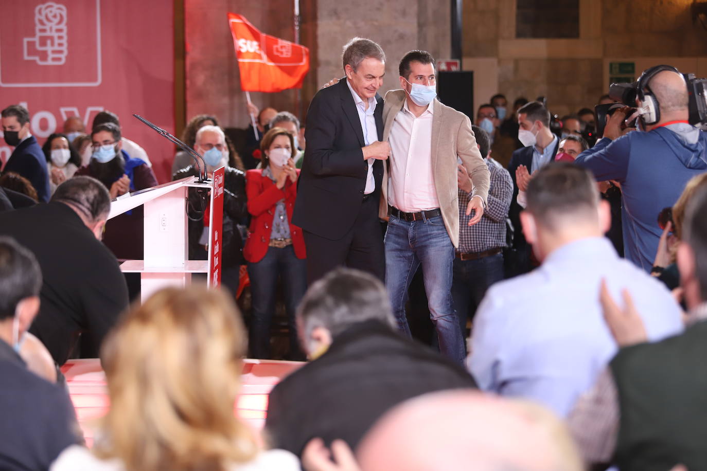 Pedro Sánchez y José Luis Rodríguez Zapatero apoyan a Tudanca en Burgos.