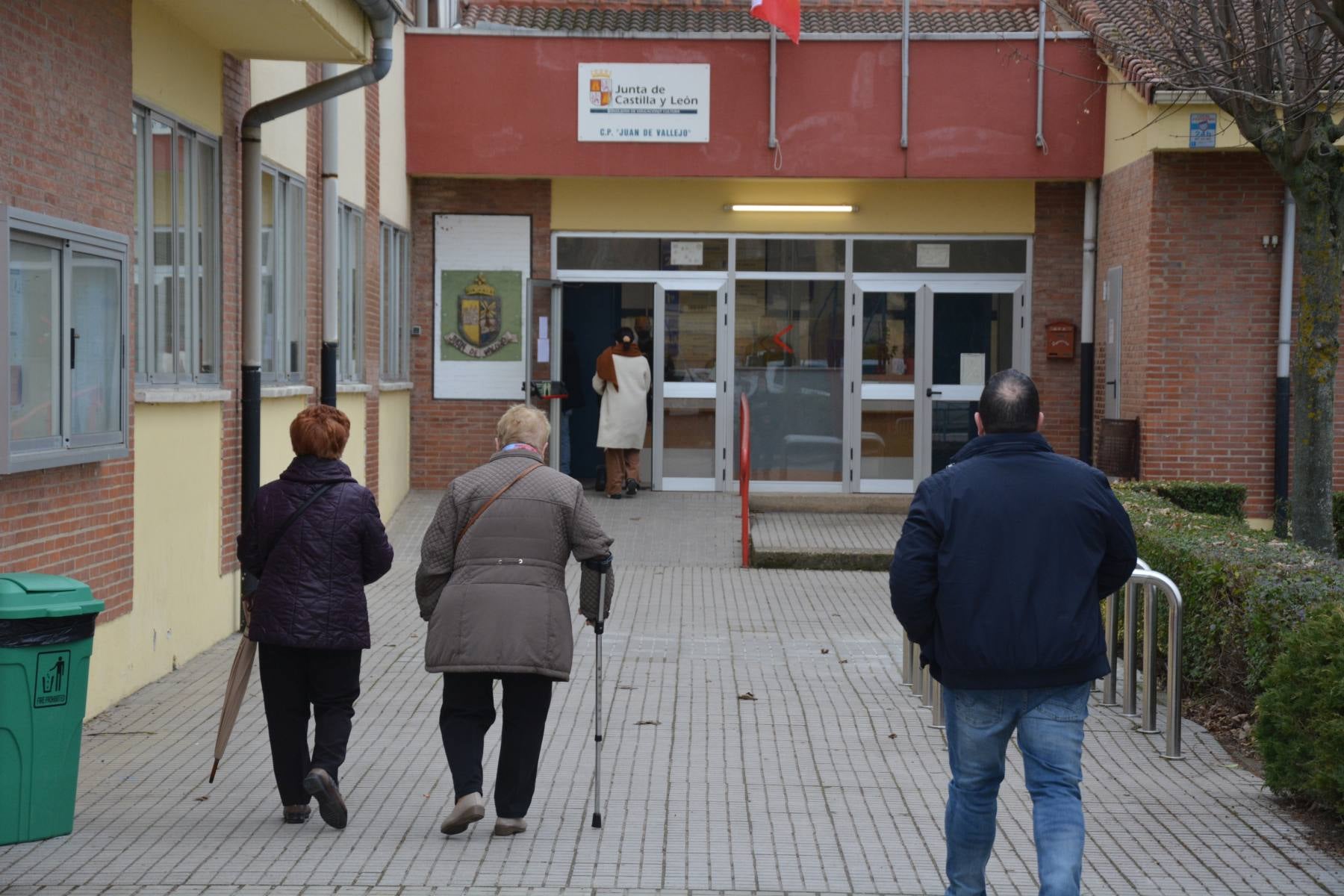 Fotos: Constituidas las mesas electorales de Burgos