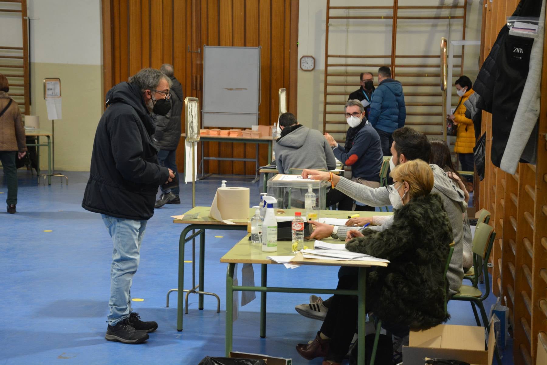 Fotos: Constituidas las mesas electorales de Burgos