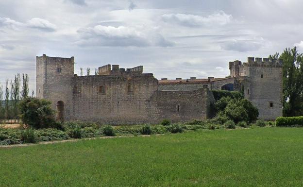 El castillo de Sotopalacios es uno de los más grandes y mejor conservados de la provincia. 