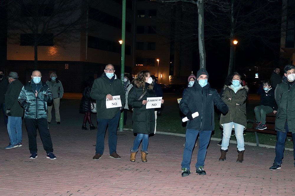 Fotos: Los vecinos de Fuentecillas protestan contra las barracas