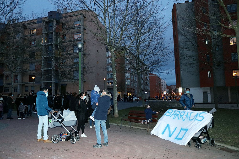 Fotos: Los vecinos de Fuentecillas protestan contra las barracas