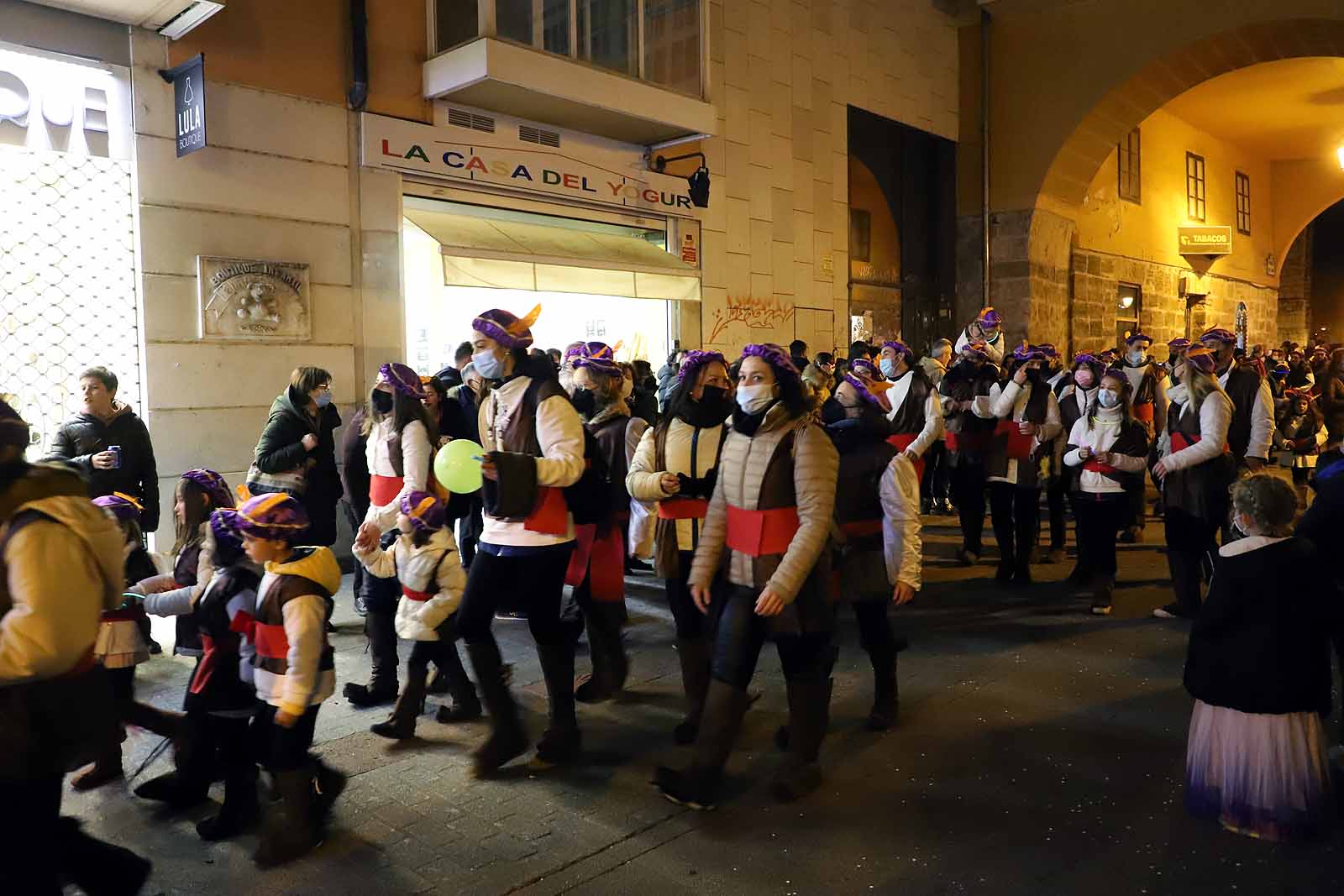 El genio de Aladín viaja en su alfombra