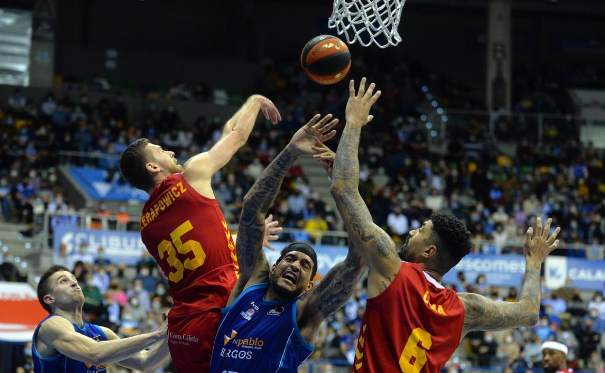 El UCAM se llevó el triunfo en el Coliseum por la mínima. 