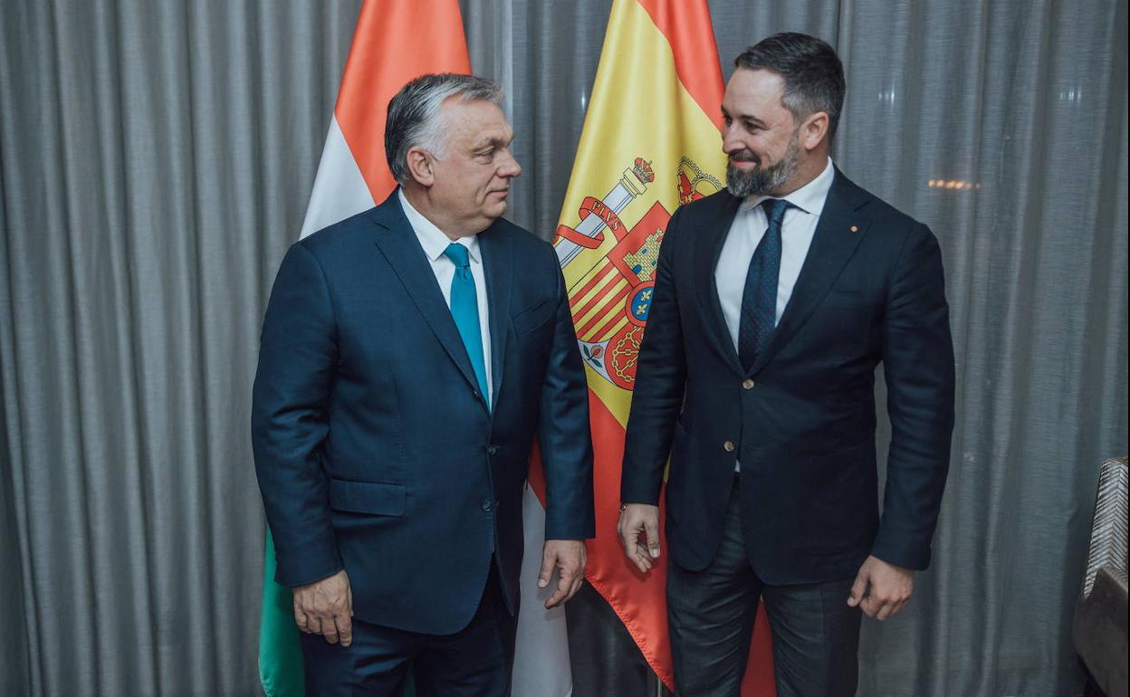 Viktor Orbán y Santiago Abascal.