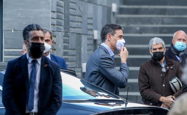 El presidente del Gobierno, Pedro Sánchez, a su llegada a una visita al Centro de Atención, Recogida y Derivación de Refugiados Ucranianos.