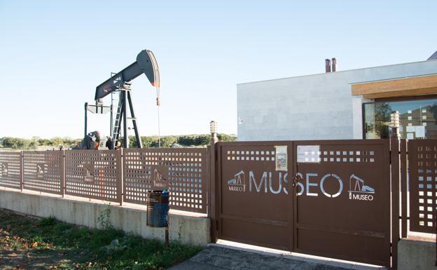 El Museo del Petróleo reabre sus puertas este sábado tras el parón invernal.