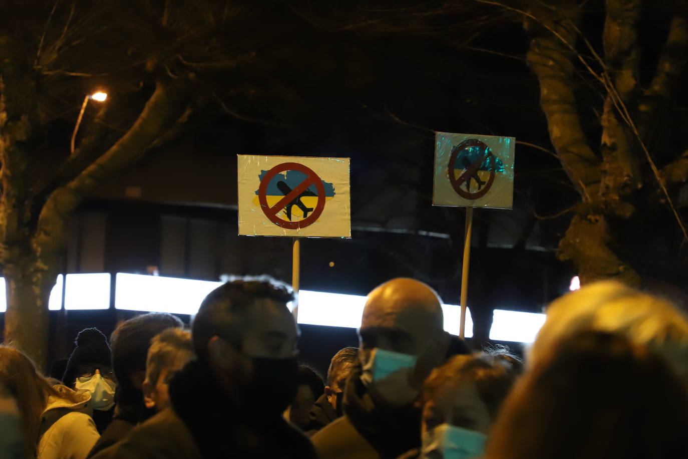 La comunidad ucraniana y los burgaleses, unidos en la manifestación por la paz en las calles de Burgos