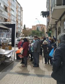 Imagen secundaria 2 - Reparto de paella solidaria con Ucrania en Burgos. 