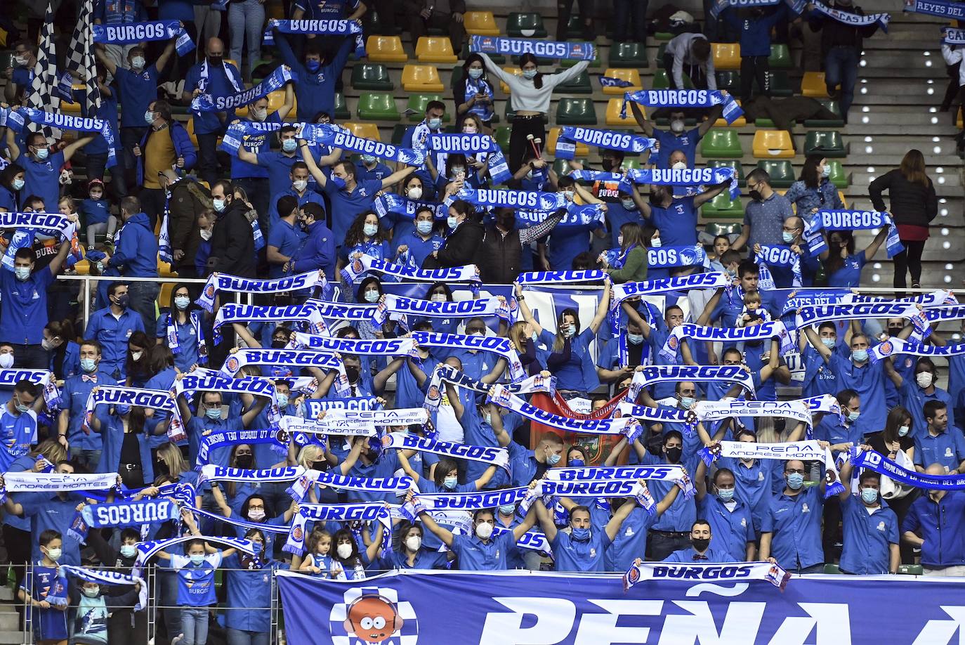 Imágenes del partido entre el Hereda San Pablo Burgos y el Real Madrid disputado en el Coliseum