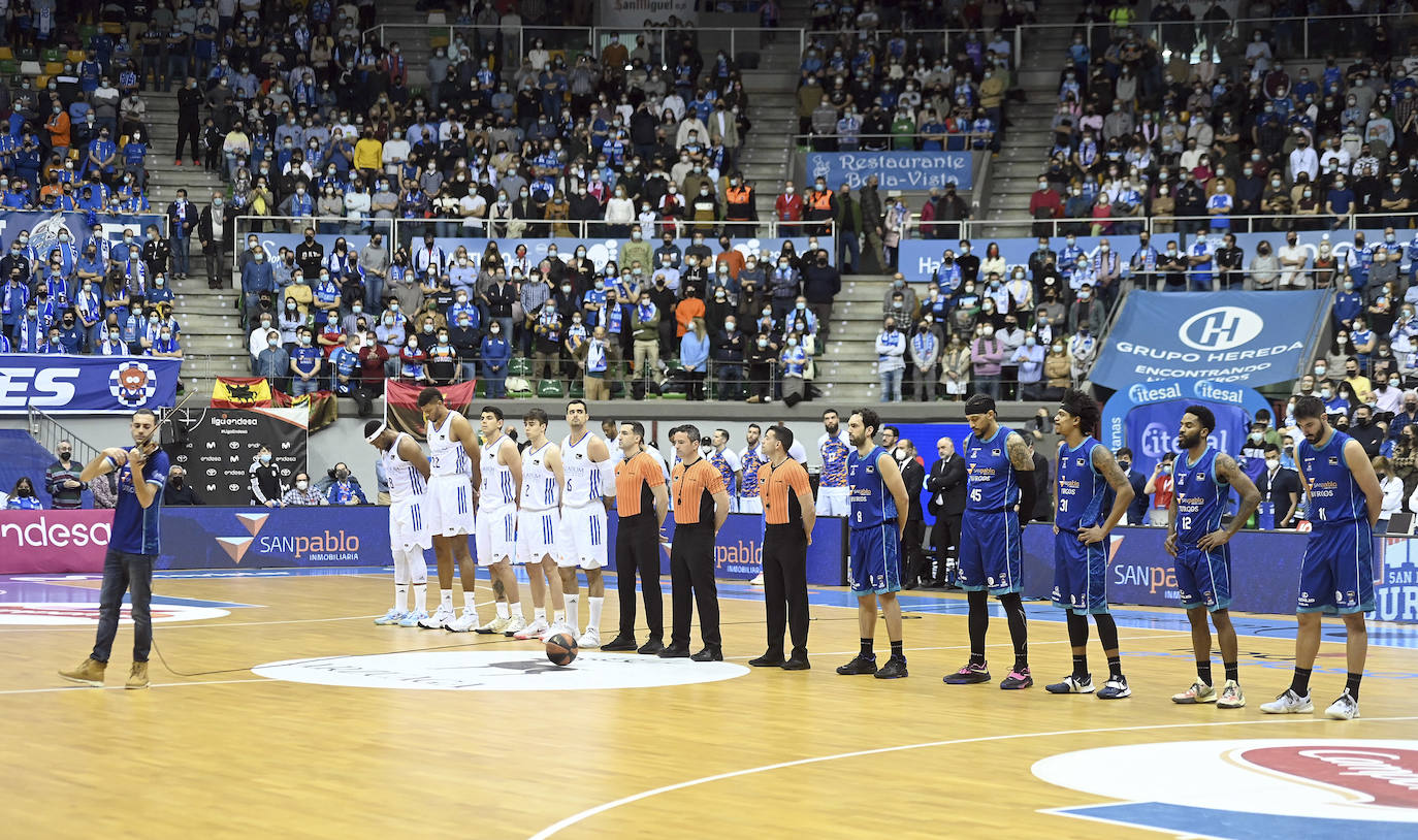 Imágenes del partido entre el Hereda San Pablo Burgos y el Real Madrid disputado en el Coliseum