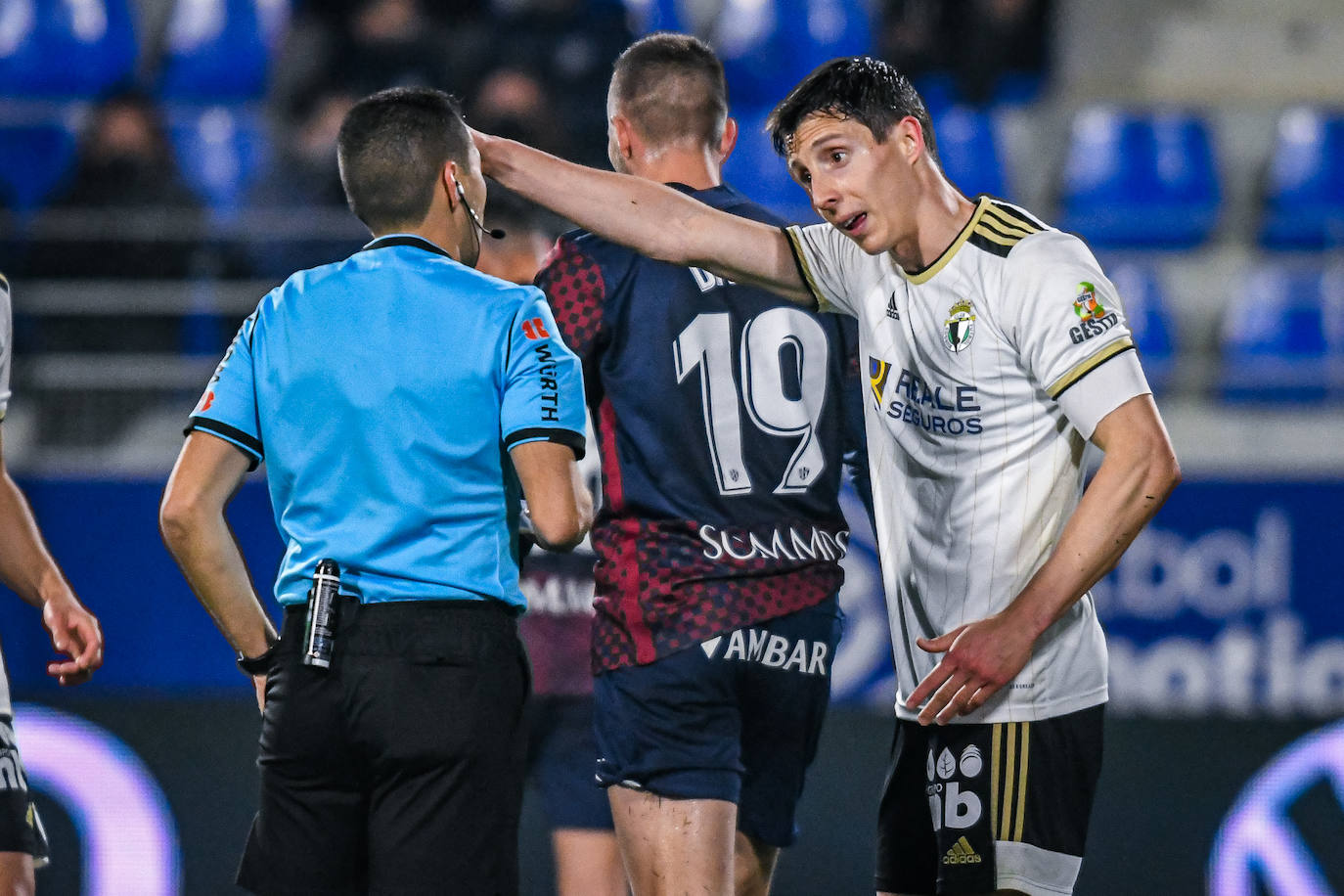 Fotos: El Burgos CF cae por la mínima ante el Huesca