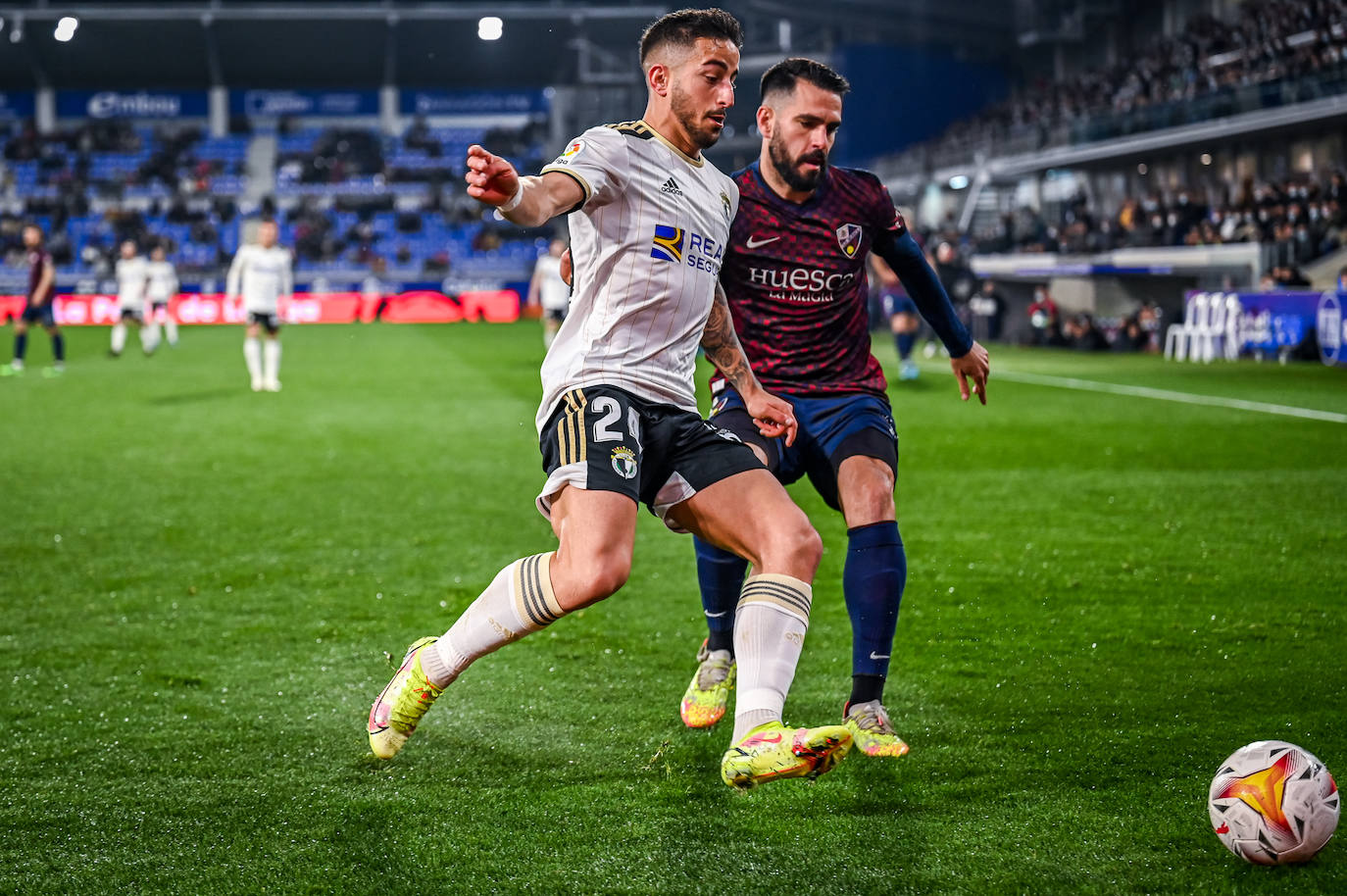 Fotos: El Burgos CF cae por la mínima ante el Huesca