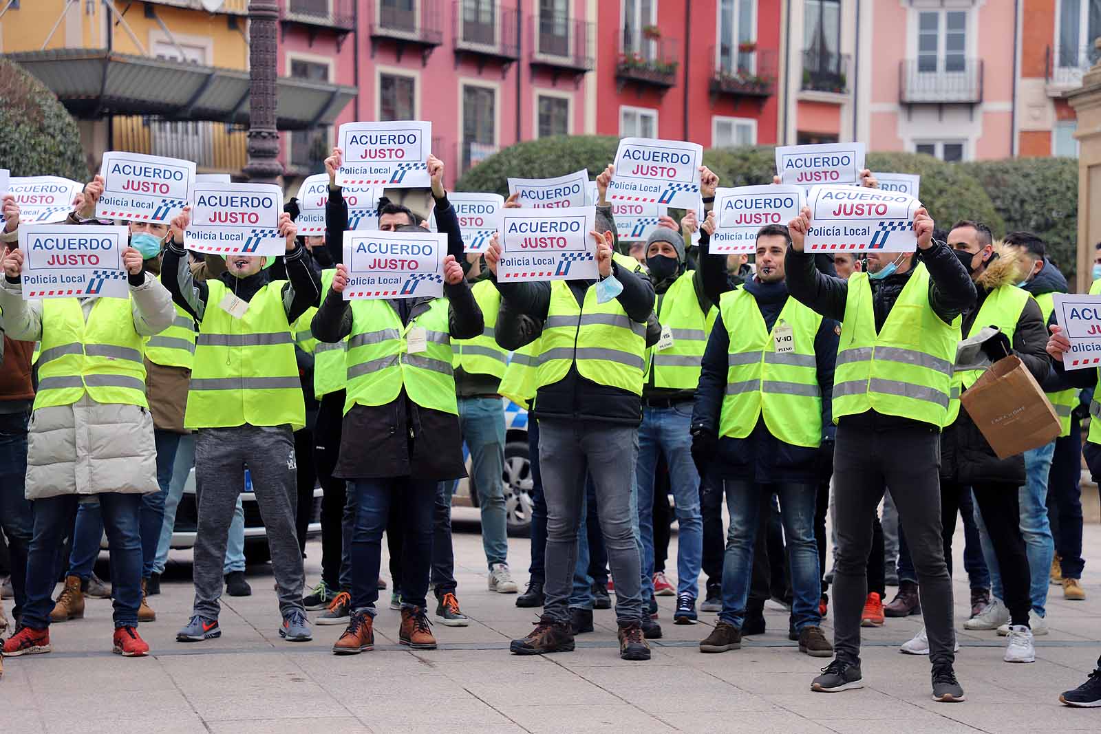 Fotos: Imágenes de la protesta de Policía Local en pleno del Ayuntamiento de Burgos