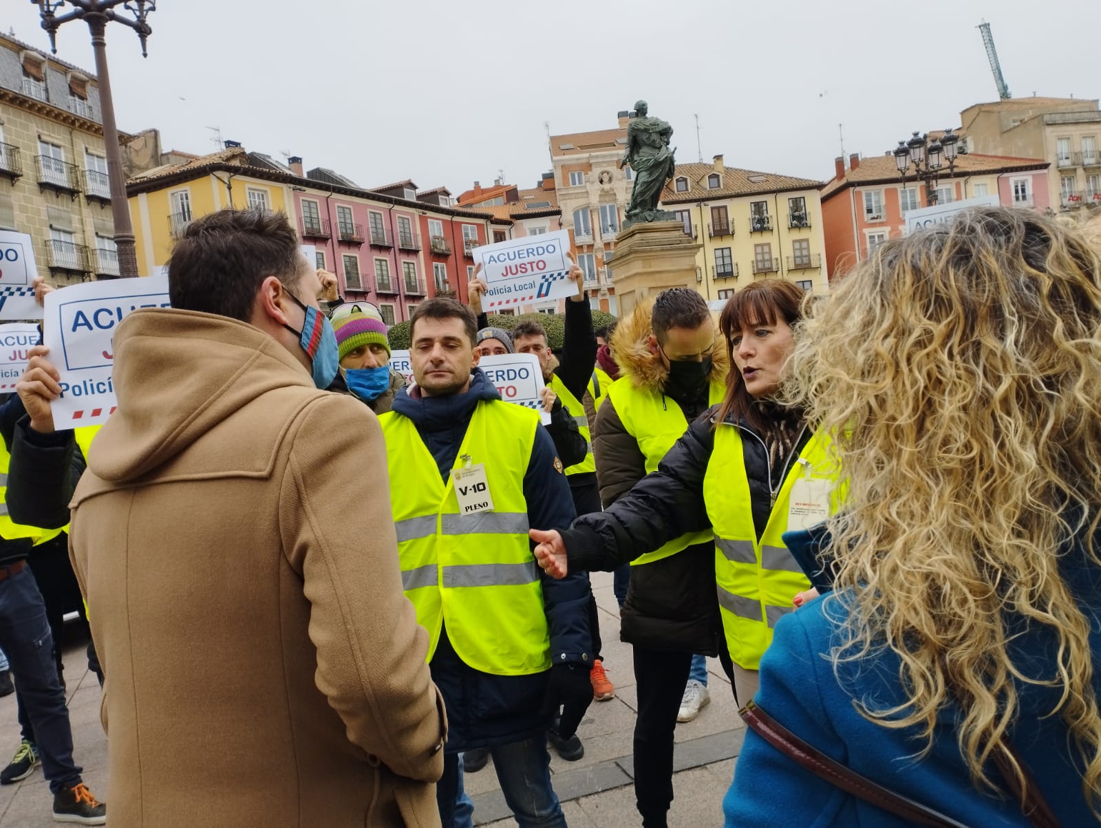 Fotos: Imágenes de la protesta de Policía Local en pleno del Ayuntamiento de Burgos