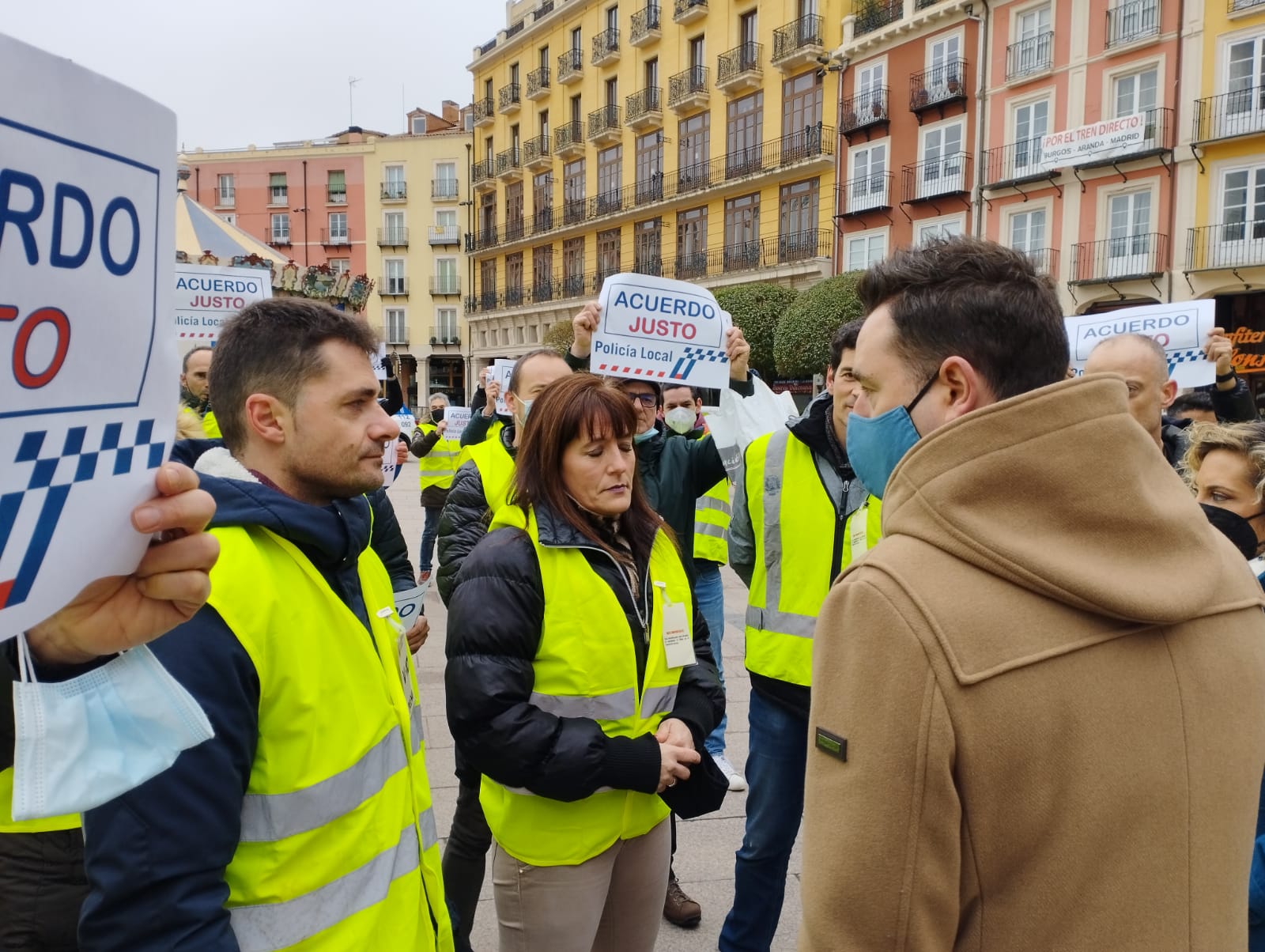 Fotos: Imágenes de la protesta de Policía Local en pleno del Ayuntamiento de Burgos