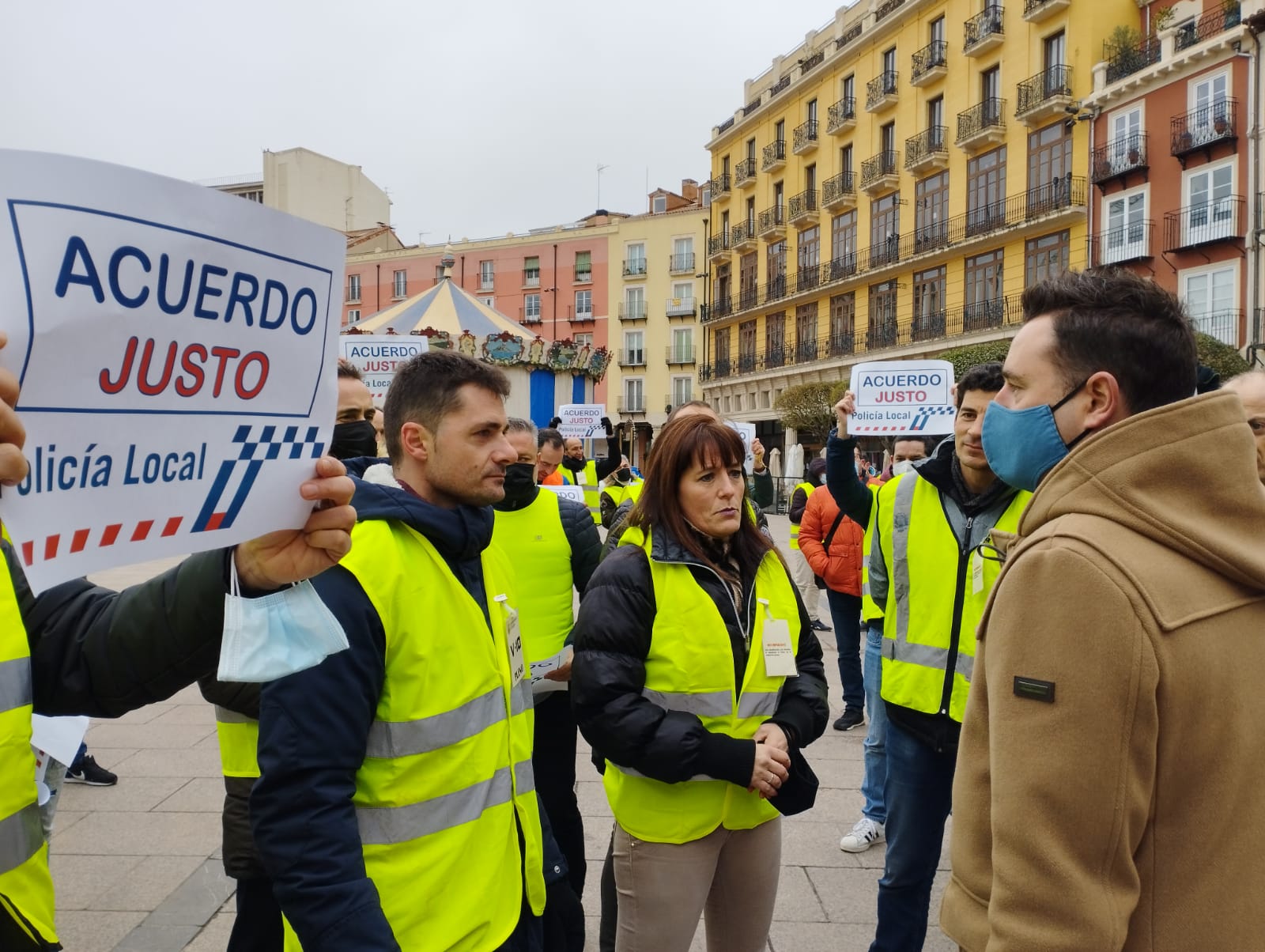 Fotos: Imágenes de la protesta de Policía Local en pleno del Ayuntamiento de Burgos