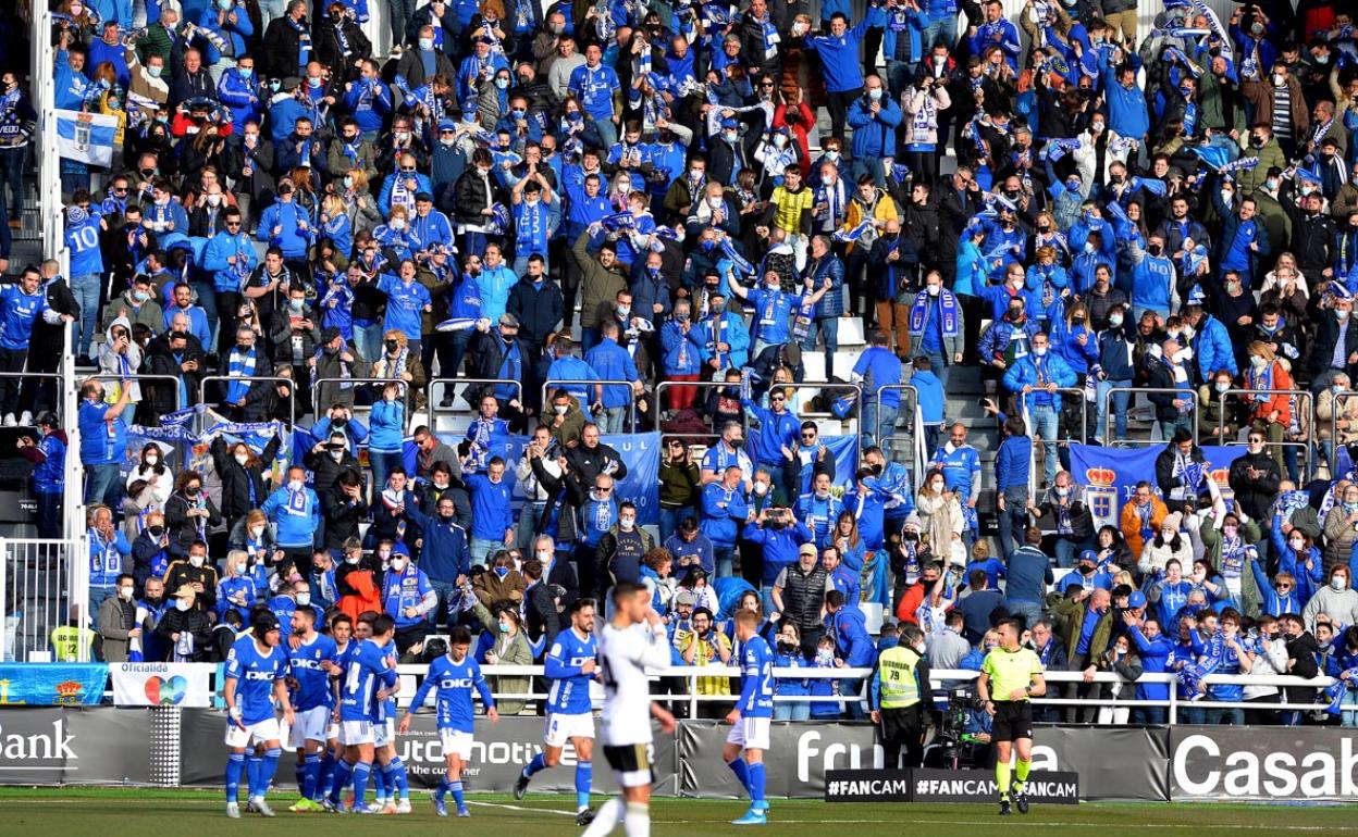 Imagen del encuentro frente al Real Oviedo.