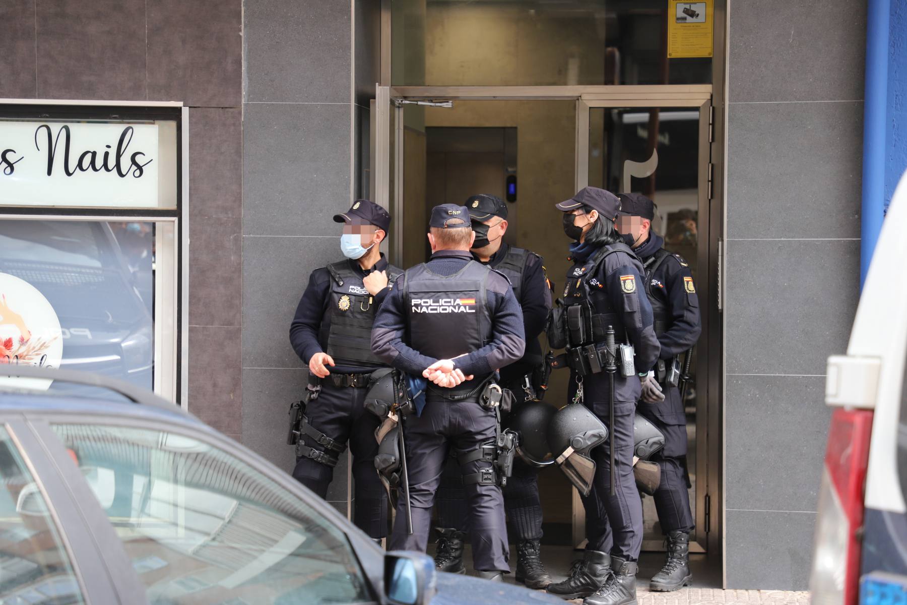 Fotos: Detenidos dos jovenes por un apuñalamiento mortal en Gamonal