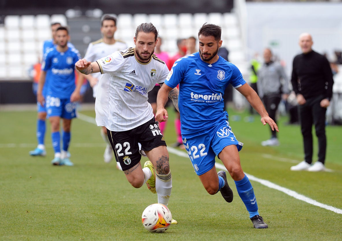 Fotos: El Burgos deja la permanencia encarrilada